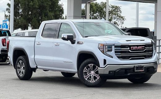 2026 GMC Sierra SLT