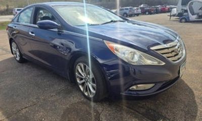 2011 Hyundai Sonata Middle Level