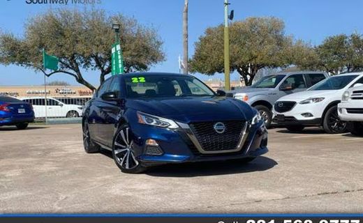 2022 Nissan Altima SR