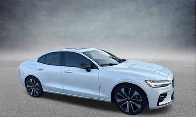 2022 Volvo S60 Inscription Expression XC60