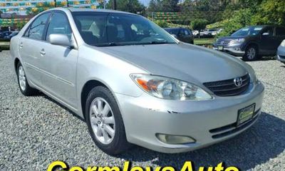 2004 Toyota Camry LE