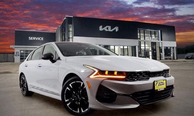 2023 Kia K5