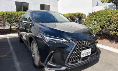 2025 Lexus NX 350H Premium