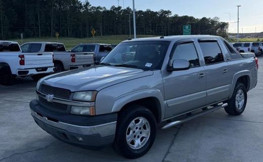 2005 Chevrolet Avalanche LS