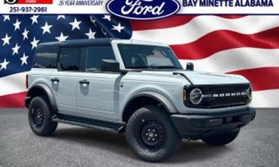 2026 Ford Bronco Outer Banks