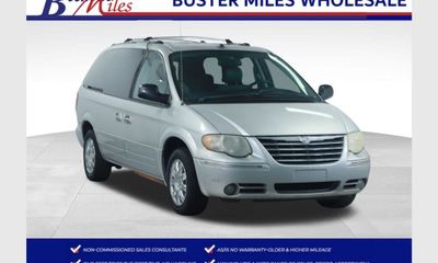2005 Chrysler Town AND Country Limited