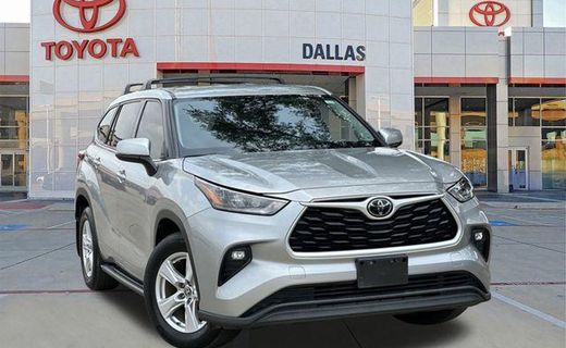2020 Toyota Highlander LE