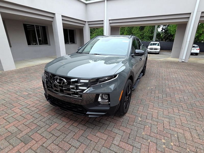 2023 Hyundai Santa Cruz — a typically priced live listing