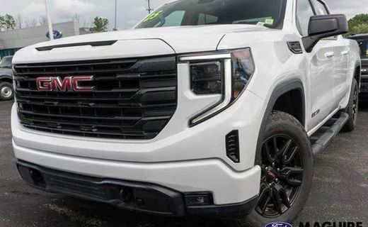2025 GMC Sierra Elevation