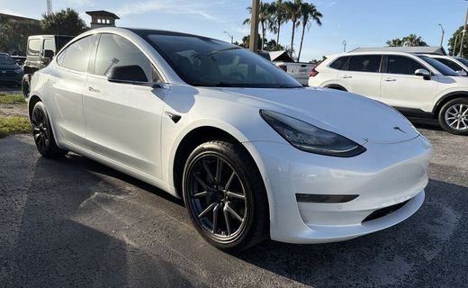 2020 Tesla Model 3 Standard Range Plus