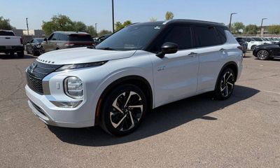 2023 Mitsubishi Outlander