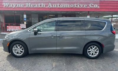 2023 Chrysler Pacifica Touring L