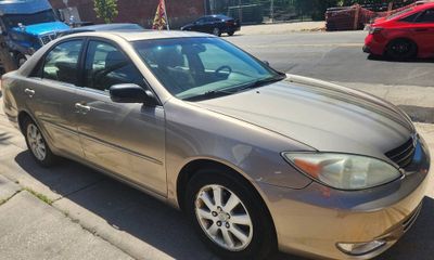 2004 Toyota Camry LE