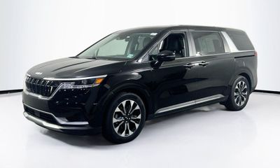 2024 Kia Carnival EX