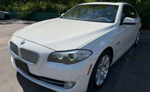 2011 BMW 550i
