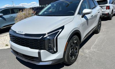 2026 Kia Sportage EX