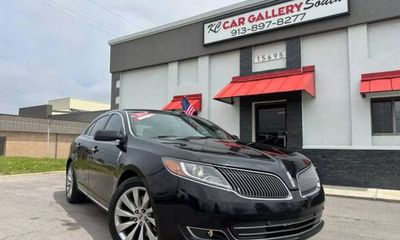 2015 Lincoln MKS 37L