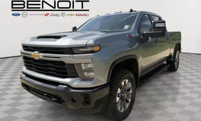 2024 Chevrolet Silverado HD Custom