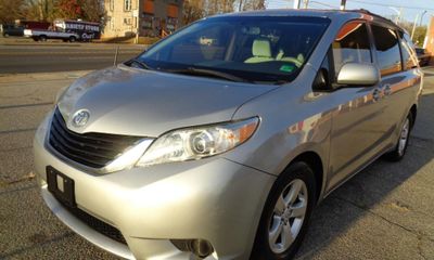 2012 Toyota Sienna LE