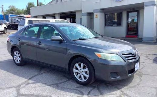 2010 Toyota Camry LE