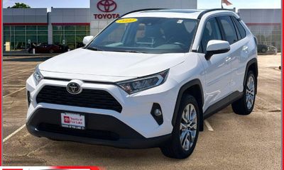 2020 Toyota RAV4 XLE Premium