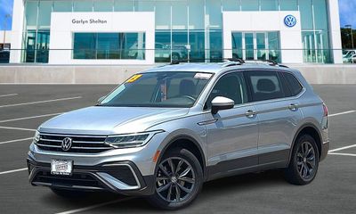 2023 Volkswagen Tiguan SE