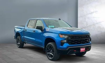 2023 Chevrolet Silverado Trail Boss Custom