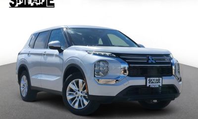 2026 Mitsubishi Outlander ES