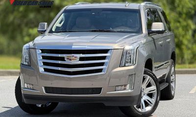 2017 Cadillac Escalade Luxury