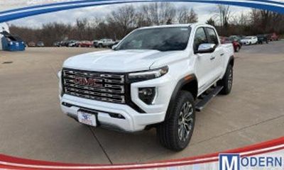 2026 GMC Canyon Elevation