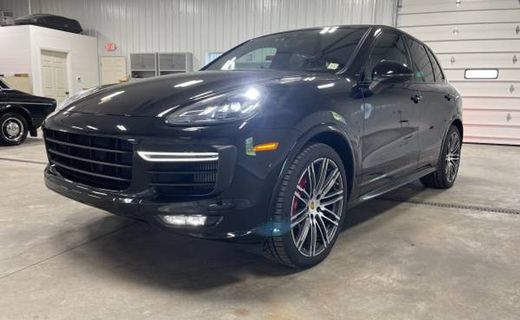 2016 Porsche Cayenne GTS