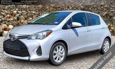 2015 Toyota Yaris LE