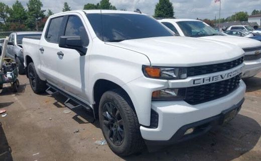 2020 Chevrolet Silverado Custom