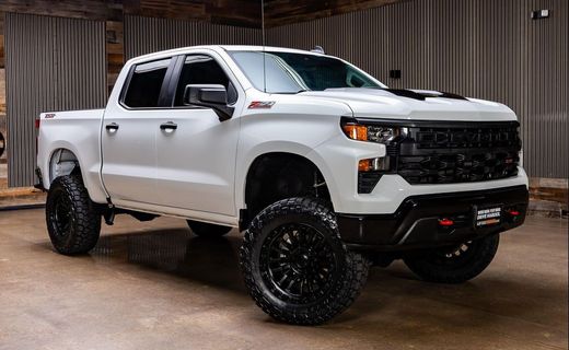 2025 Chevrolet Silverado Trail Boss Custom
