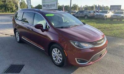 2018 Chrysler Pacifica Touring L Plus