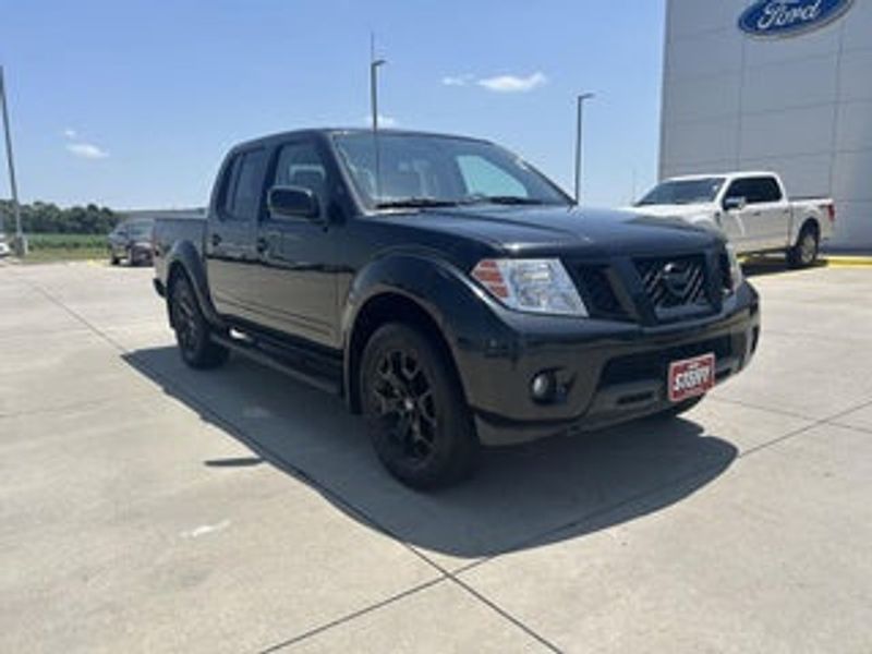 2019 Nissan Frontier — a typically priced live listing