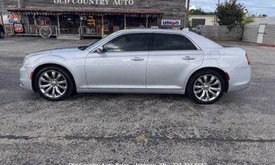 2020 Chrysler 300 Limited 300C