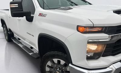 2024 Chevrolet Silverado HD LT