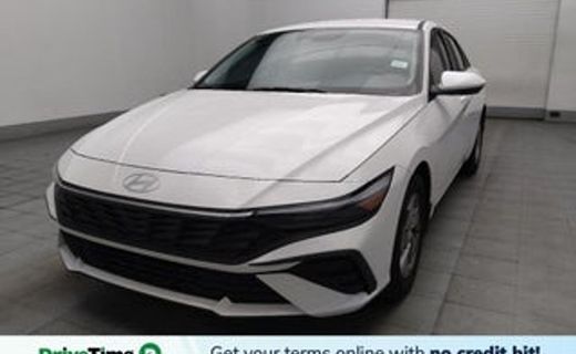 2025 Hyundai Elantra SE