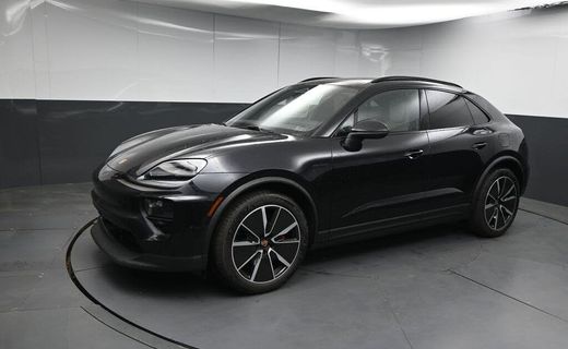 2025 Porsche Macan 4S Electric
