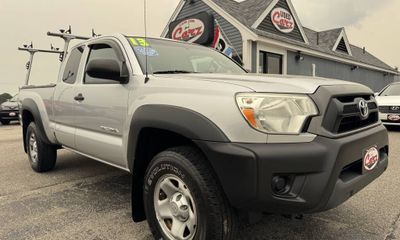 2013 Toyota Tacoma Delux