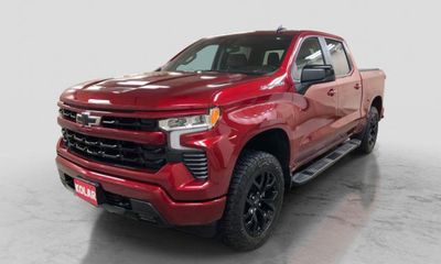 2025 Chevrolet Silverado RST