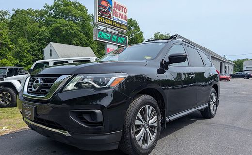 2020 Nissan Pathfinder S