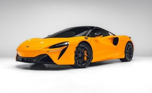 2023 McLaren Artura