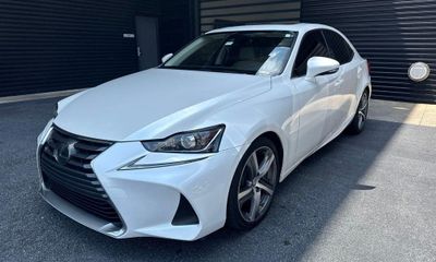 2019 Lexus IS 300