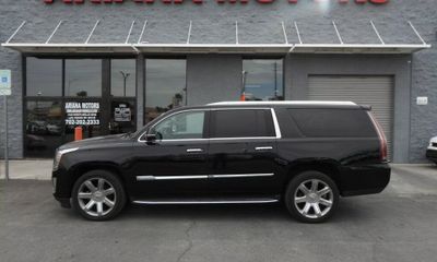 2018 Cadillac Escalade ESV Luxury