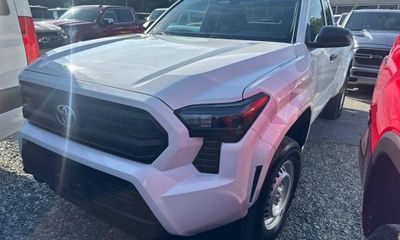 2024 Toyota Tacoma SR