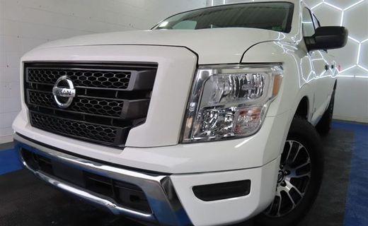 2022 Nissan Titan SV