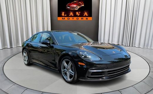 2018 Porsche Panamera