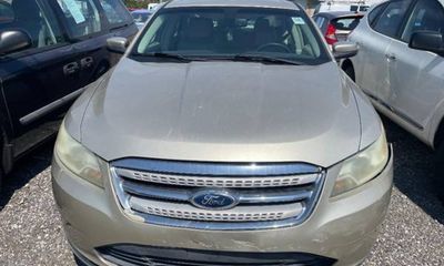 2011 Ford Taurus SEL